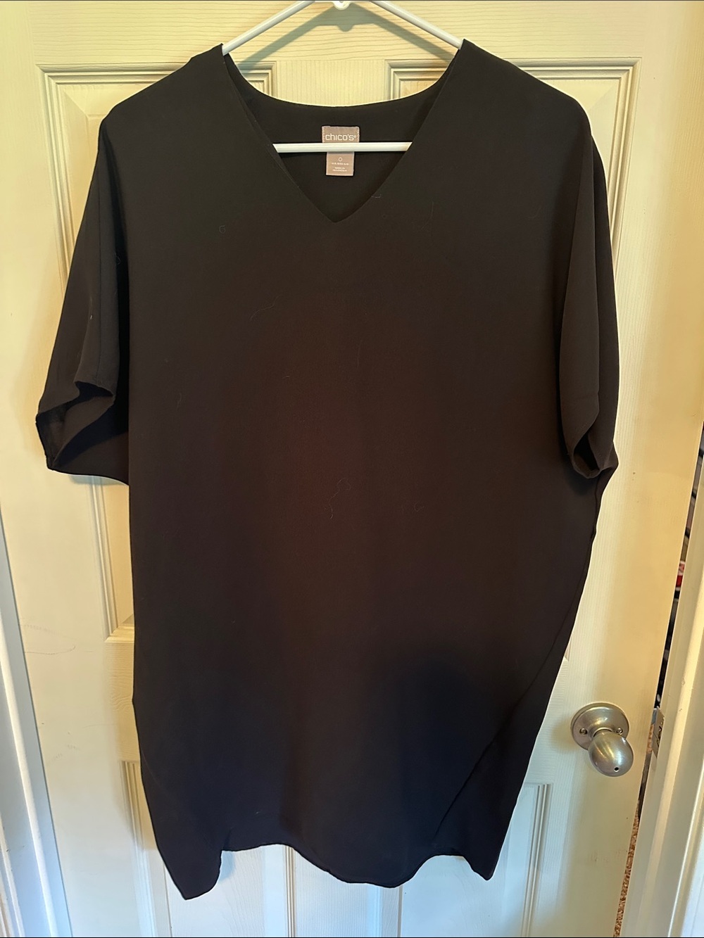 Chico's Black V-Neck Short Sleeve Tunic